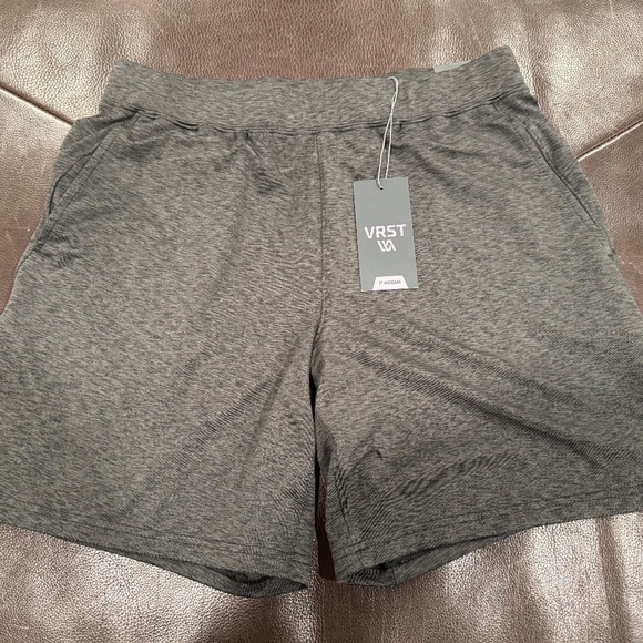 VRST Mens Slim Fit Shorts 7" Inch Inseam Athletic Gym Workout Gray- Size Medium - Picture 1 of 6